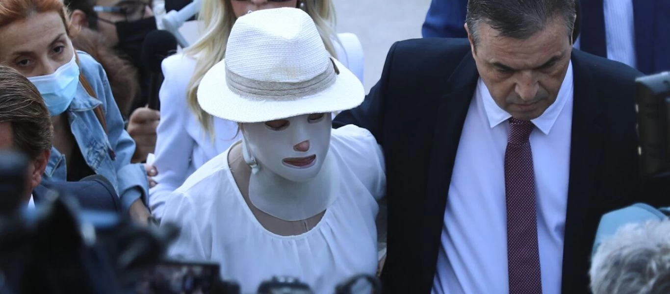 Επίθεση με βιτριόλι: Καταθέτουν σήμερα στη δίκη οι γιατροί της Ιωάννας